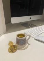 مبخرة عربية مع غطاء ذهبي