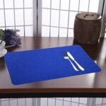⁦طقم مفرش طاولة طعام من كوبر انداستريز بتصميم مربعات من بلاستيك PVC مكون من 6 قطع (لون ازرق)، مقاس 43×28 سم⁩ - الصورة ⁦3⁩