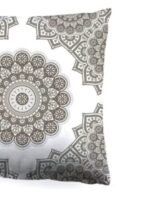 ⁦وسادة ديكور مصنوعة من القطن 100٪ بحشوة من المايكروفايبر بمقاس 45×45 سم لديكور غرفتي النوم والمعيشة، لون مزين بنمط فيستيف باترن Standard Size⁩ - الصورة ⁦2⁩